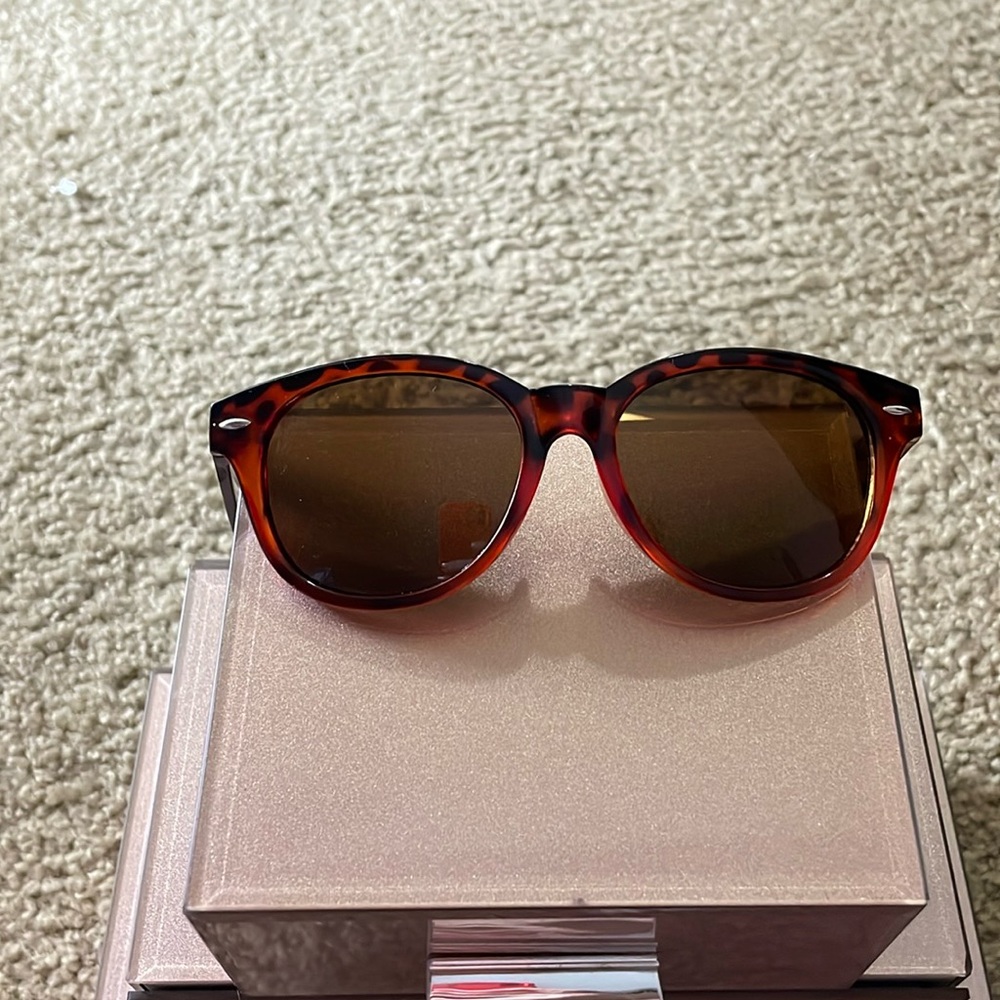 Tortoise shell Sunglasses
